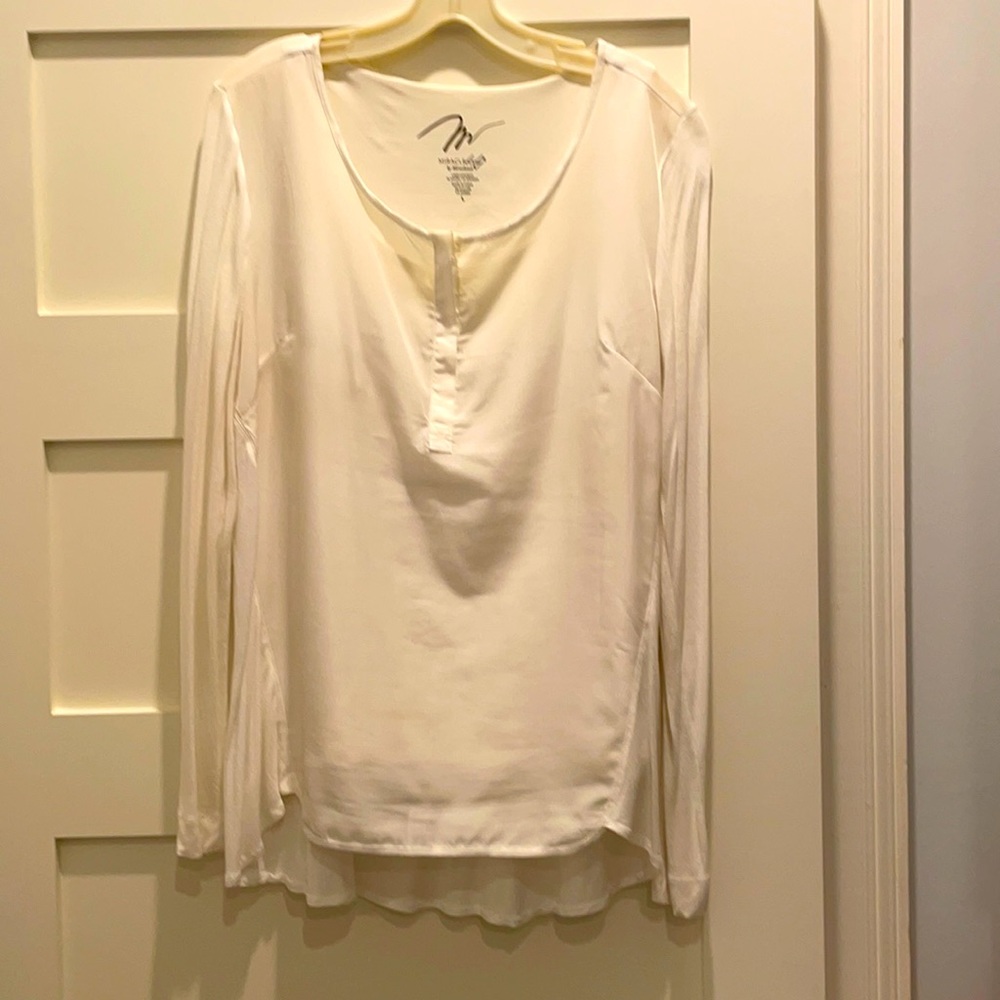 Miraclesuit mixed media tunic w/ shapewear liner for a smooth, flattering fit.